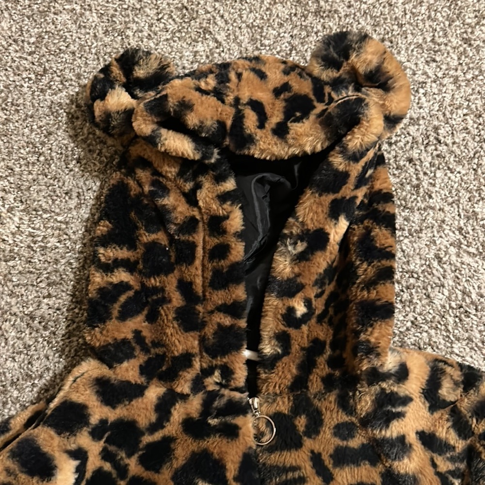 Wild Fable leopard teddy jacket with hood 🐻hardly worn, beautiful condition. - Picture 2 of 4